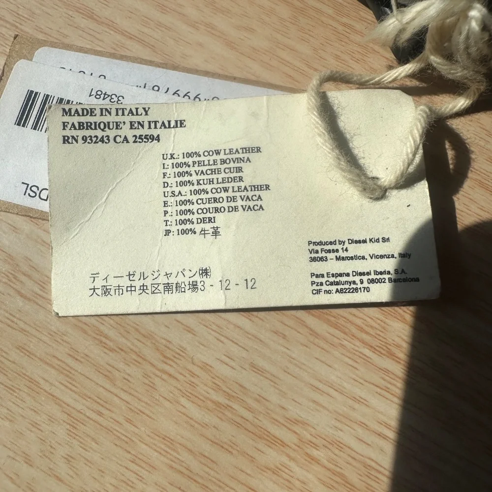 Diesel girl’s Beratik leather belt new with tags 26”
